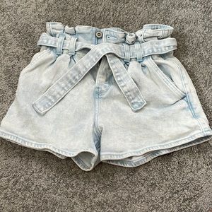 Hollister ultra high rise mom shorts 3”